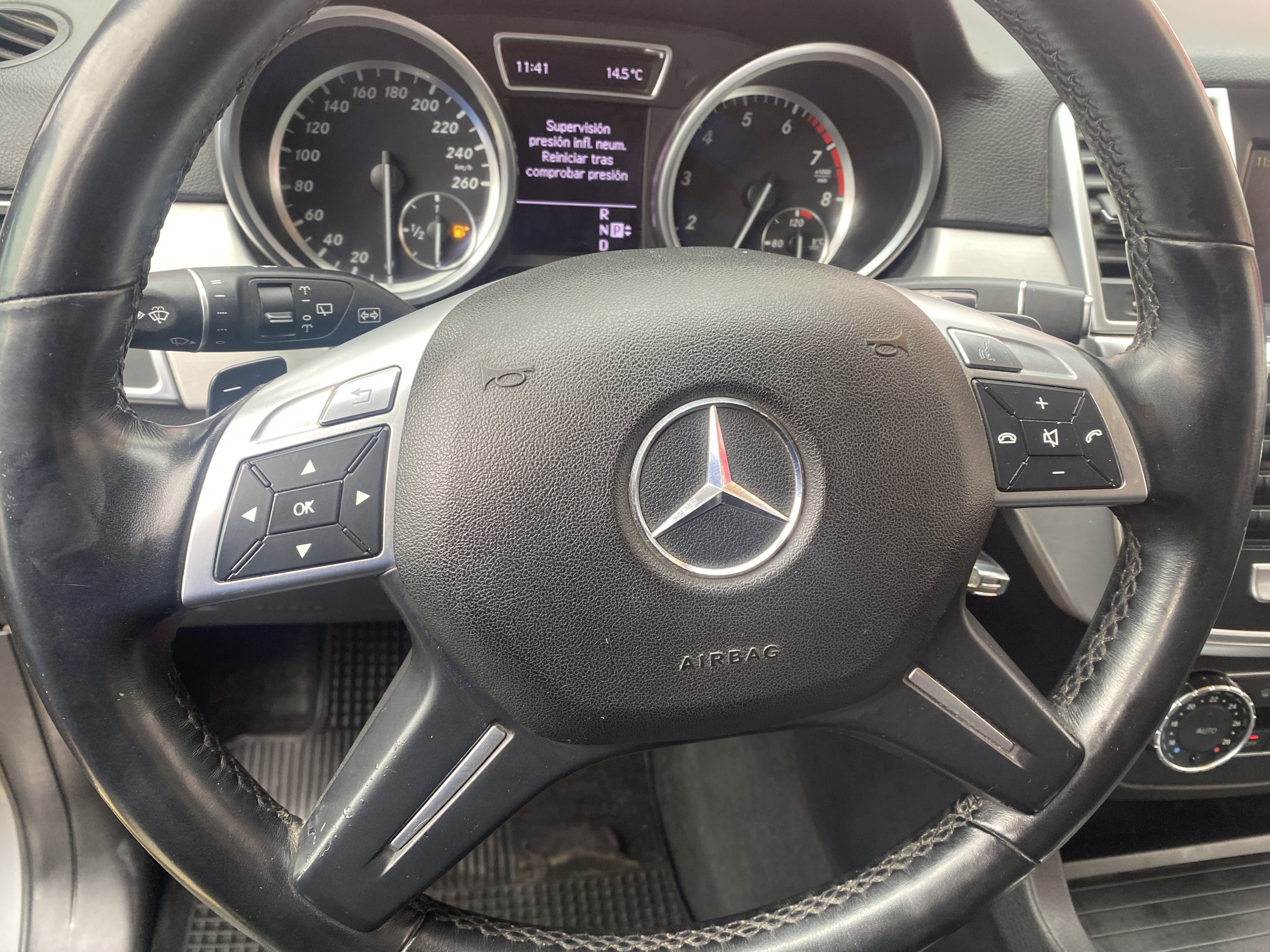 10MERCEDES BENZ...