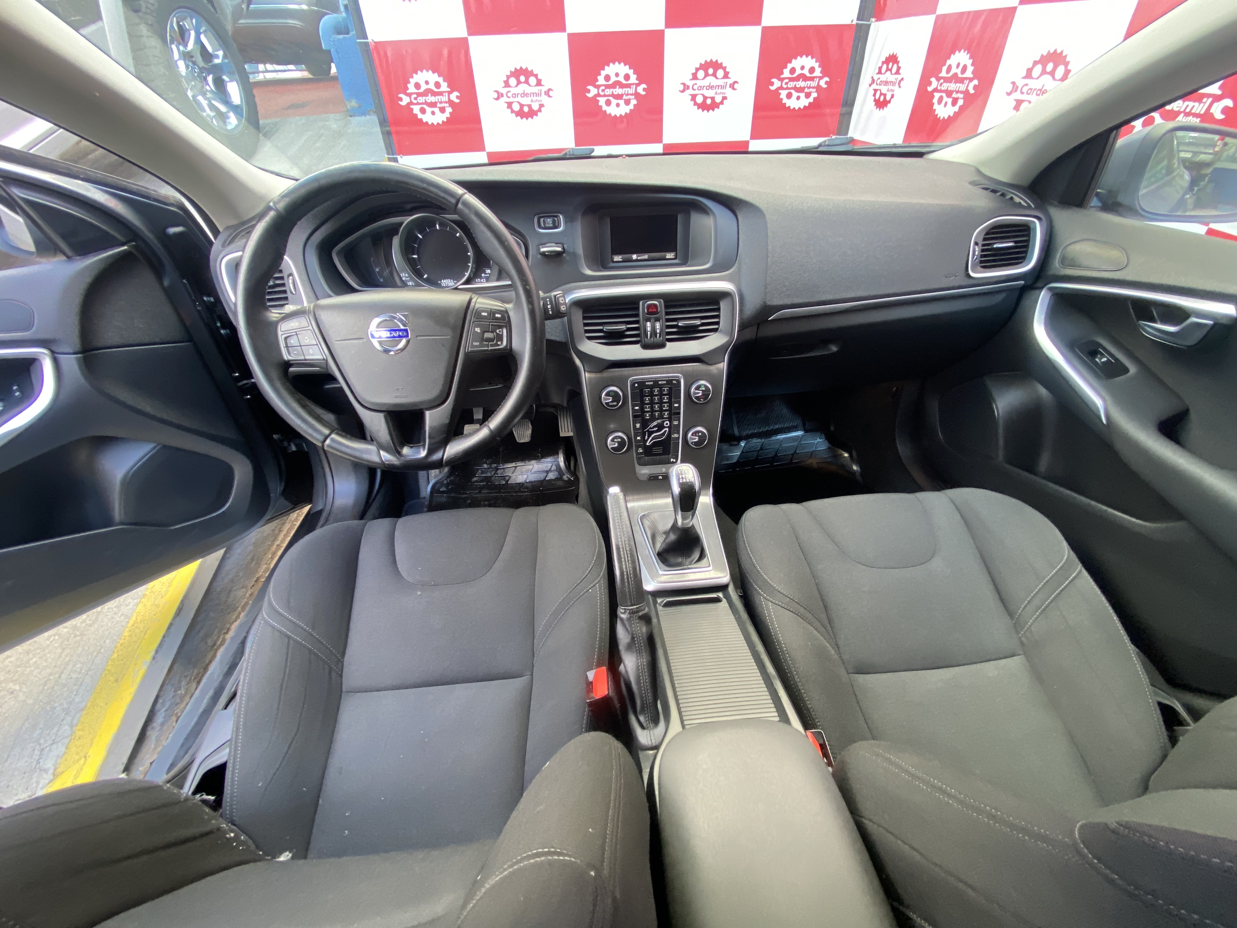 9VOLVO V40 D2 COMFORT